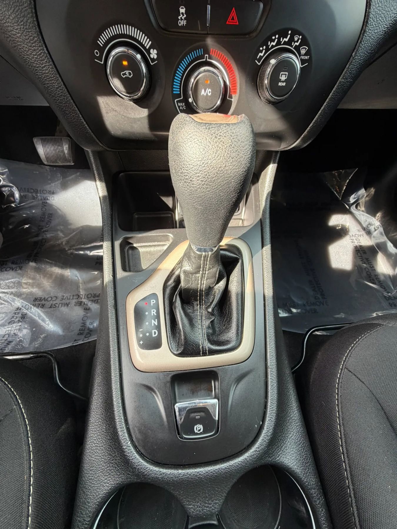 Used 2015 Jeep Cherokee Sport image 25