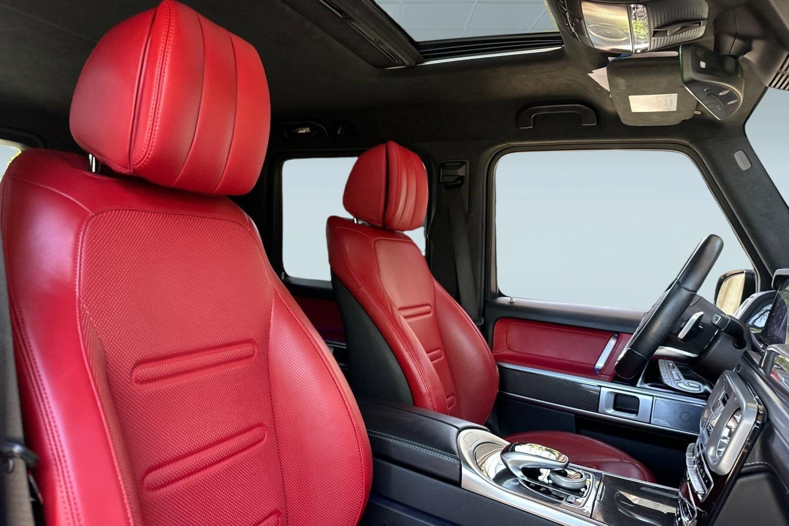 Used 2023 Mercedes-Benz G 550 image 32