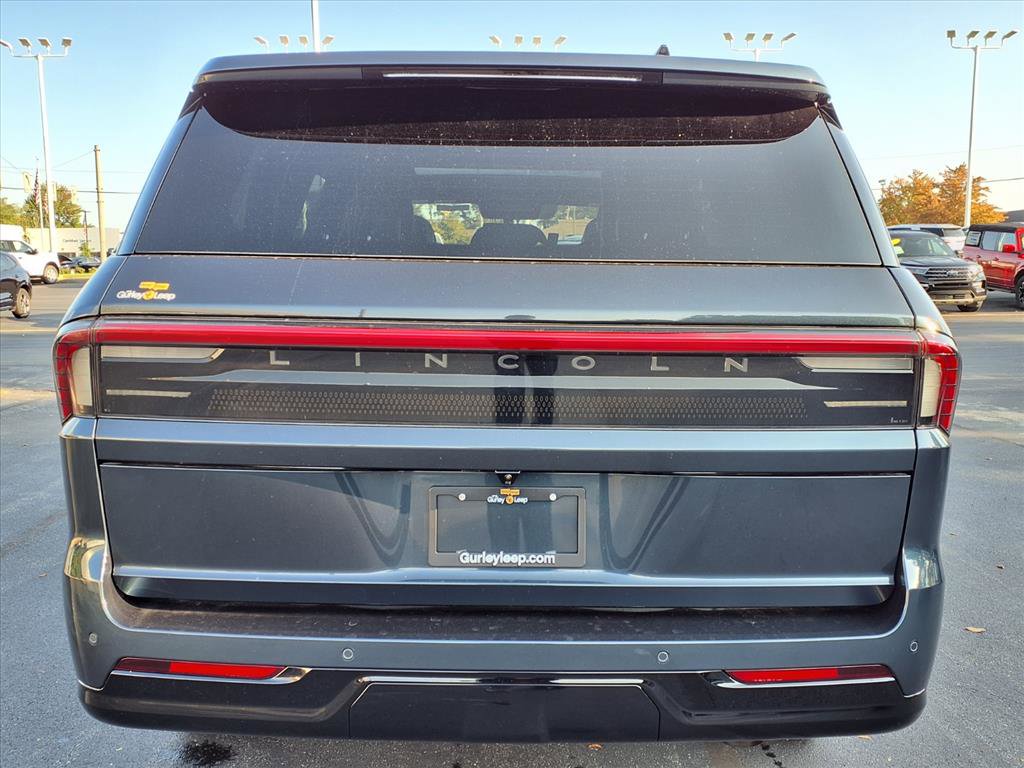 New 2025 Lincoln Navigator Reserve w/ Jet Appearance Package image 12