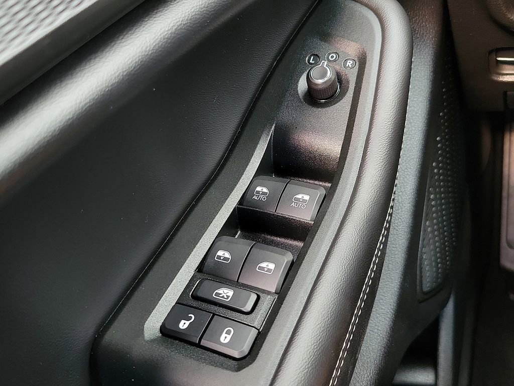 Used 2024 Jeep Grand Cherokee L Laredo image 14