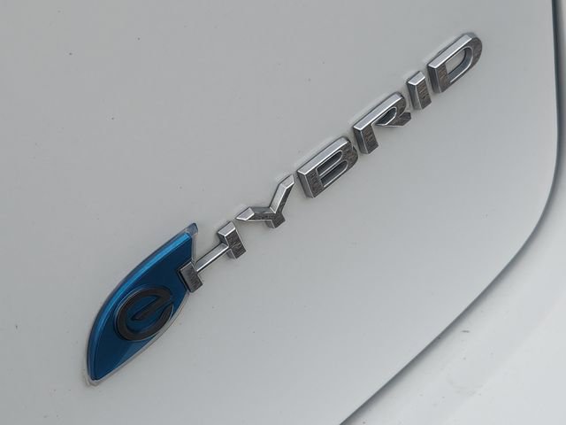 Used 2023 Chrysler Pacifica Touring-L image 8