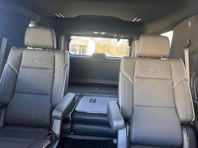 Used 2023 Cadillac Escalade Premium Luxury w/ LPO, Radiant Package image 8