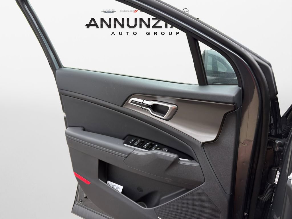 New 2025 Kia Sportage EX image 28