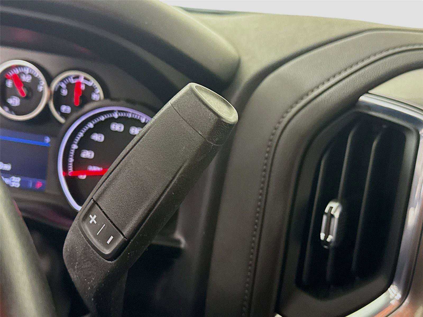 Used 2022 Chevrolet Silverado 1500 RST w/ Redline Edition image 11