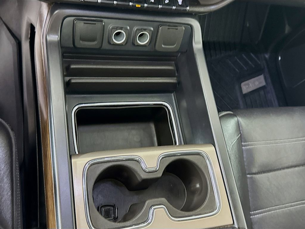 Used 2019 GMC Sierra 3500 Denali AWD/4WD image 16