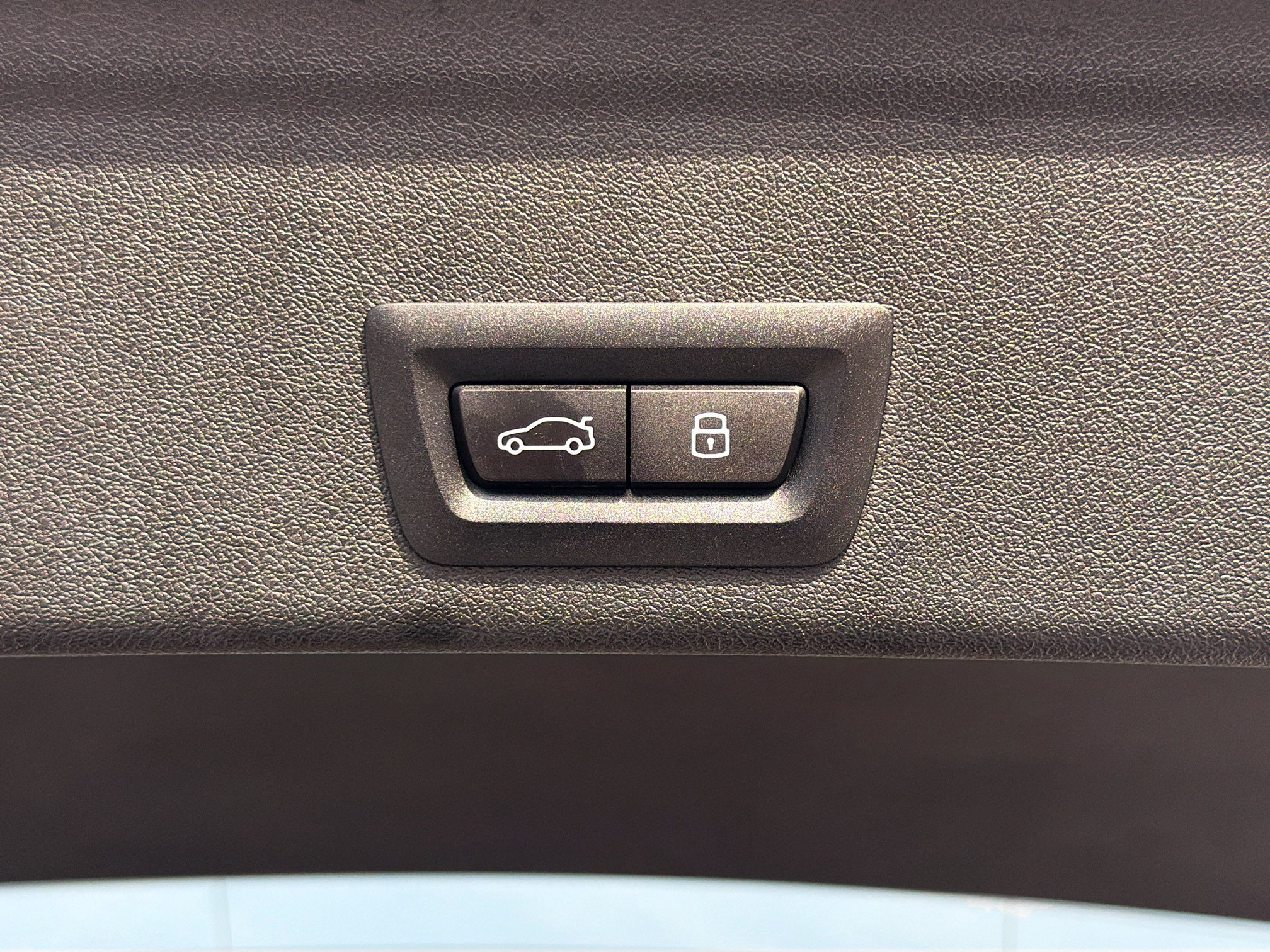 Used 2025 BMW X6 M60i AWD/4WD image 13