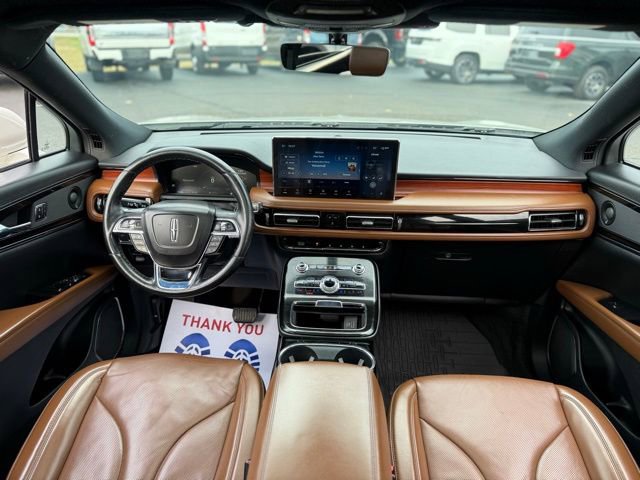 Used 2022 Lincoln Nautilus Reserve w/ Luxury Package image 3