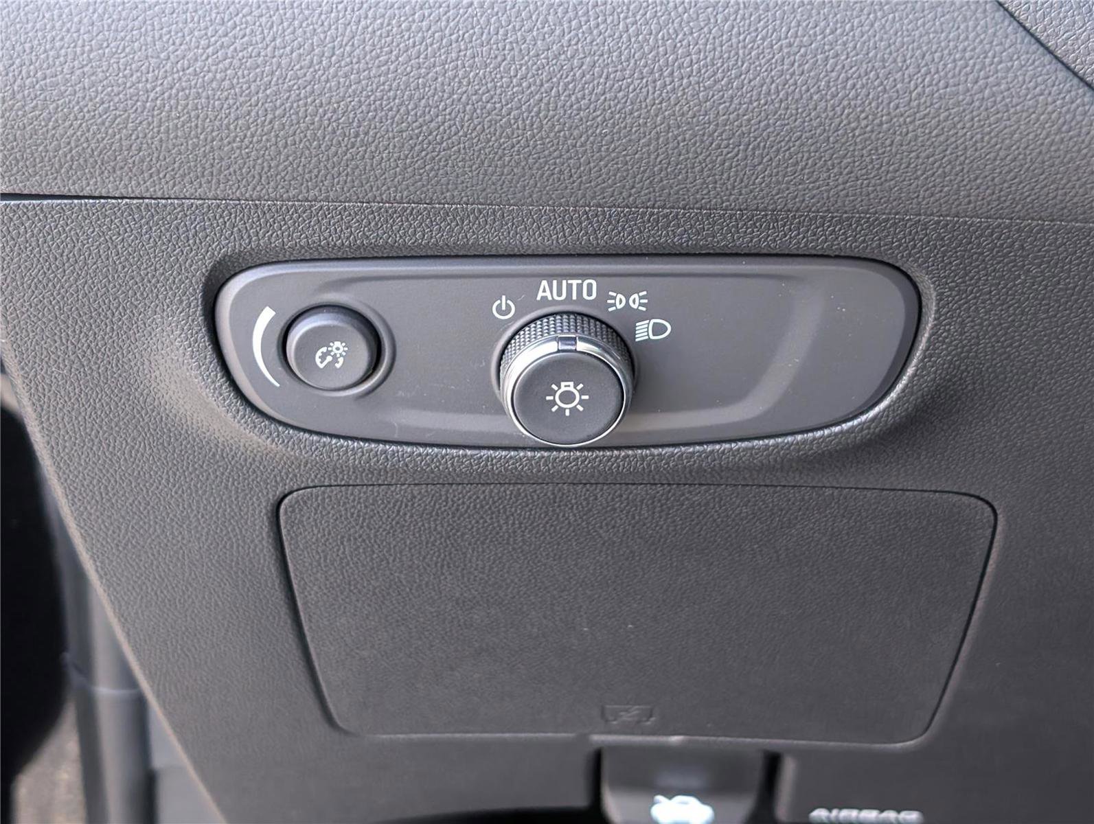 New 2026 Buick Encore GX Avenir w/ Avenir Convenience Package image 22