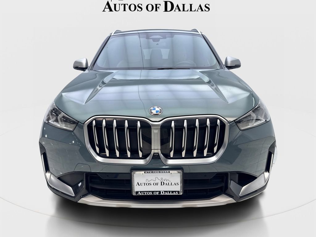 Used 2023 BMW X1 xDrive28i w/ Premium Package AWD/4WD image 3