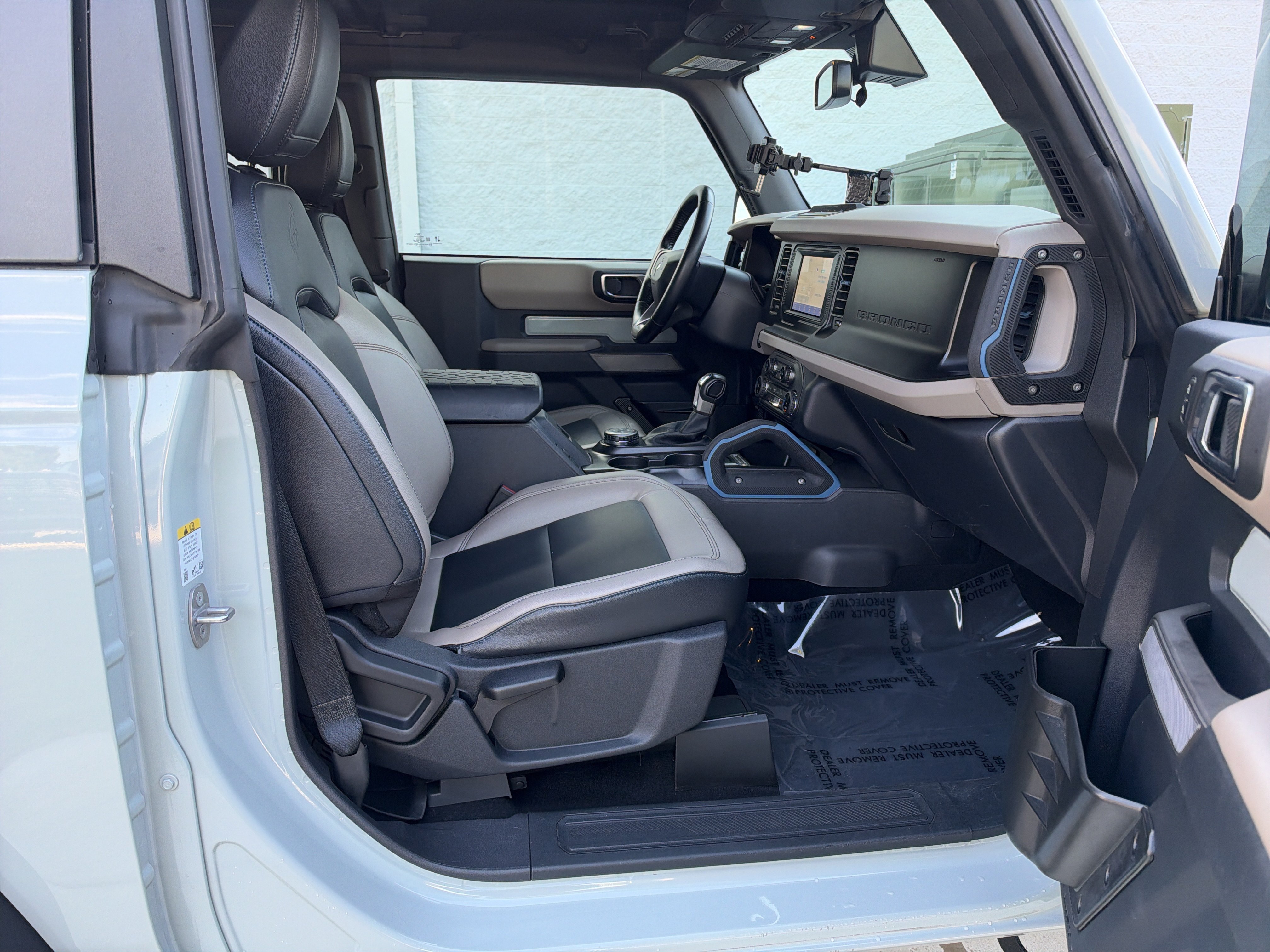Used 2022 Ford Bronco Wildtrak AWD/4WD image 31