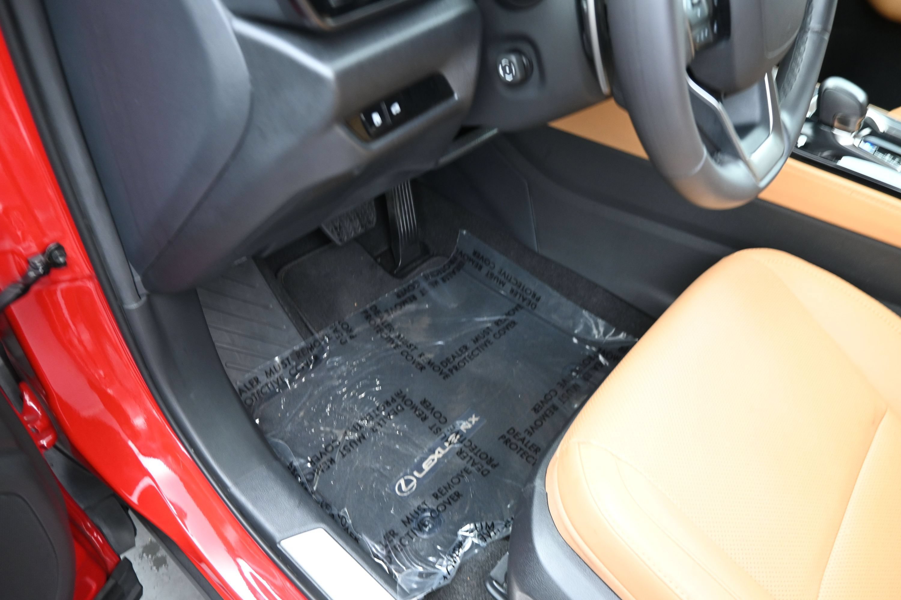 Used 2025 Lexus NX 250 FWD w/ Towing Package (2000 Lbs) image 13
