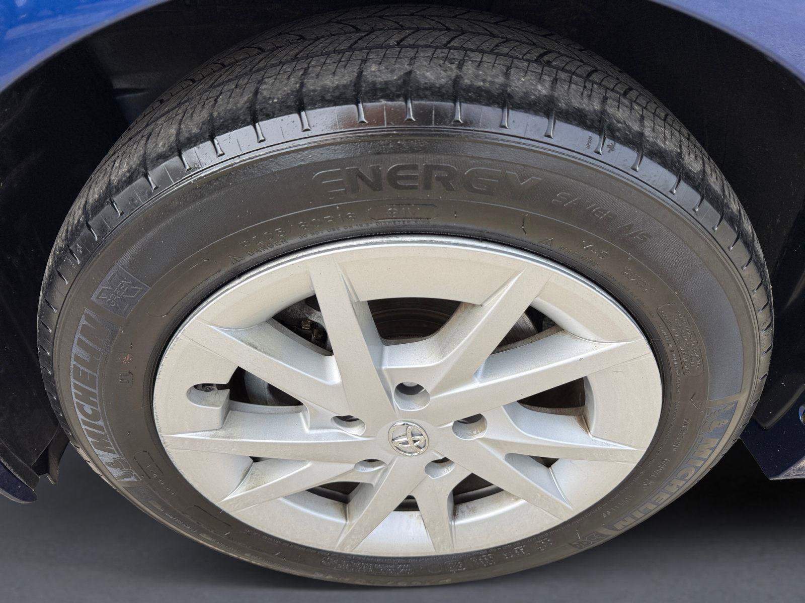 Used 2013 Toyota Prius V Two FWD image 9