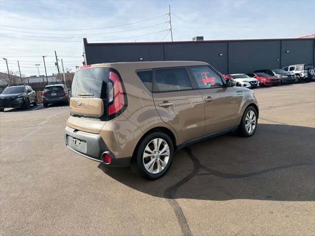 Used 2015 Kia Soul + image 6