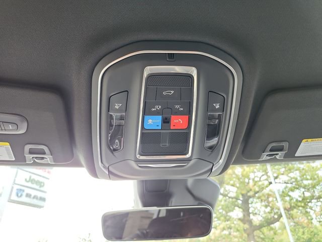 New 2025 Jeep Grand Cherokee Limited image 28