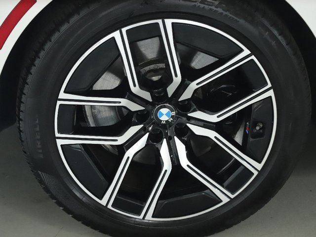 Used 2026 BMW 740i xDrive AWD/4WD image 42