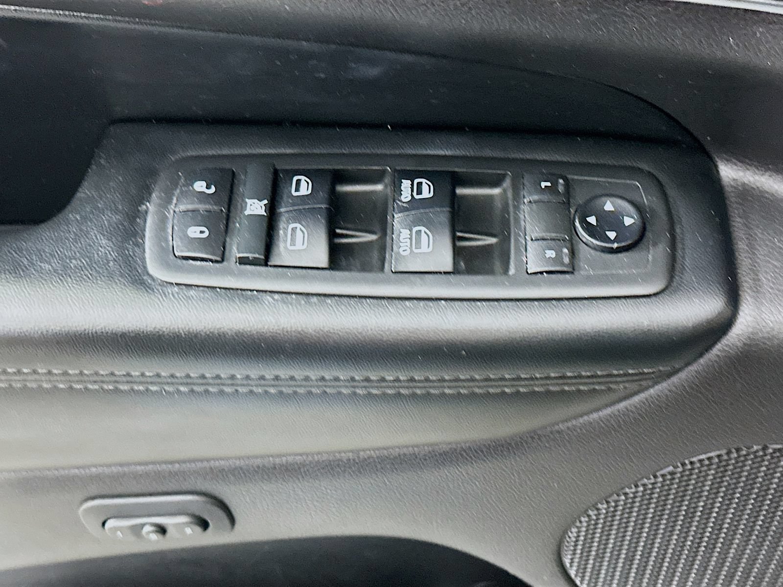 Used 2018 Jeep Grand Cherokee Limited AWD/4WD image 18