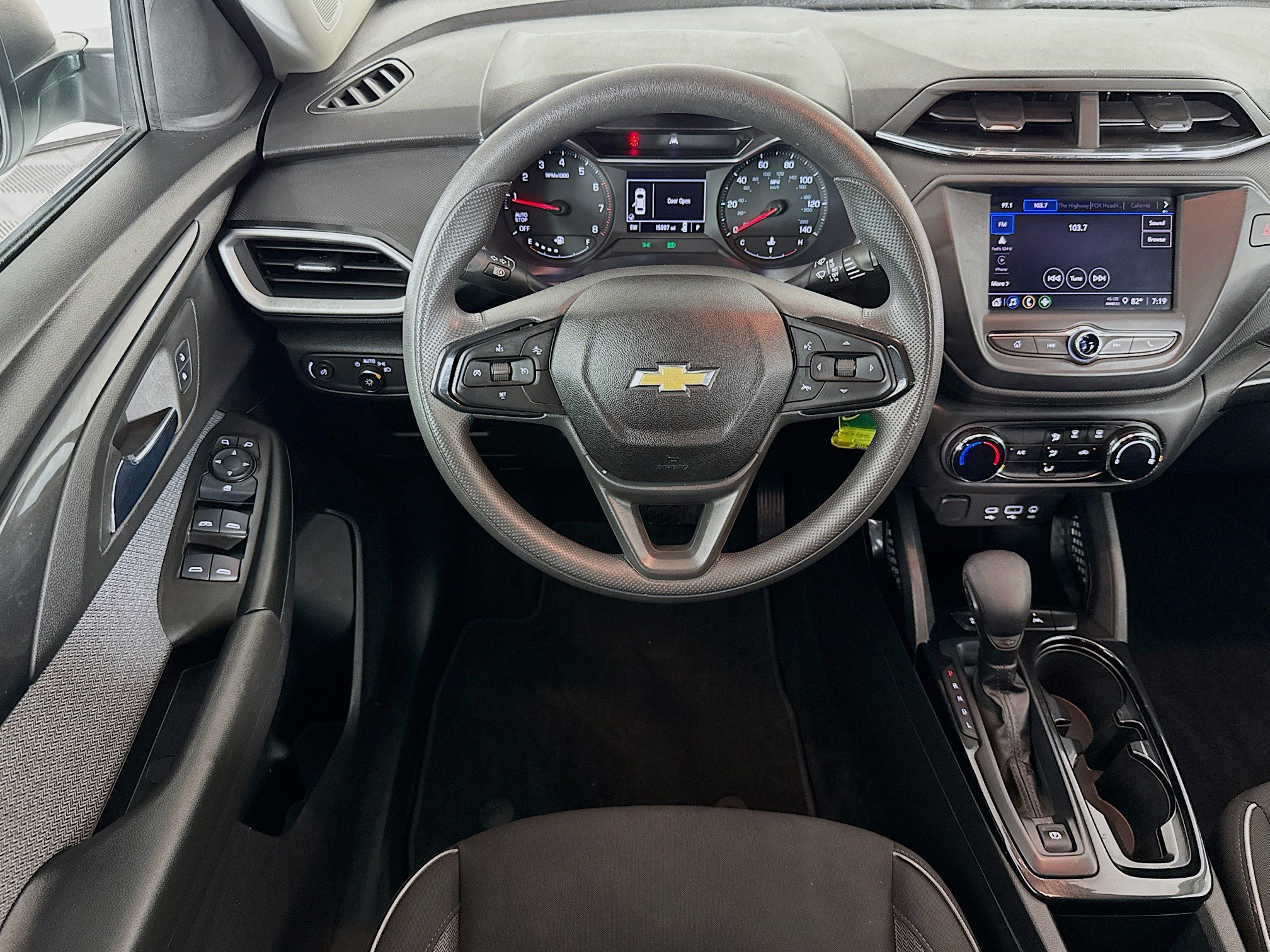 Used 2023 Chevrolet TrailBlazer LS FWD image 16