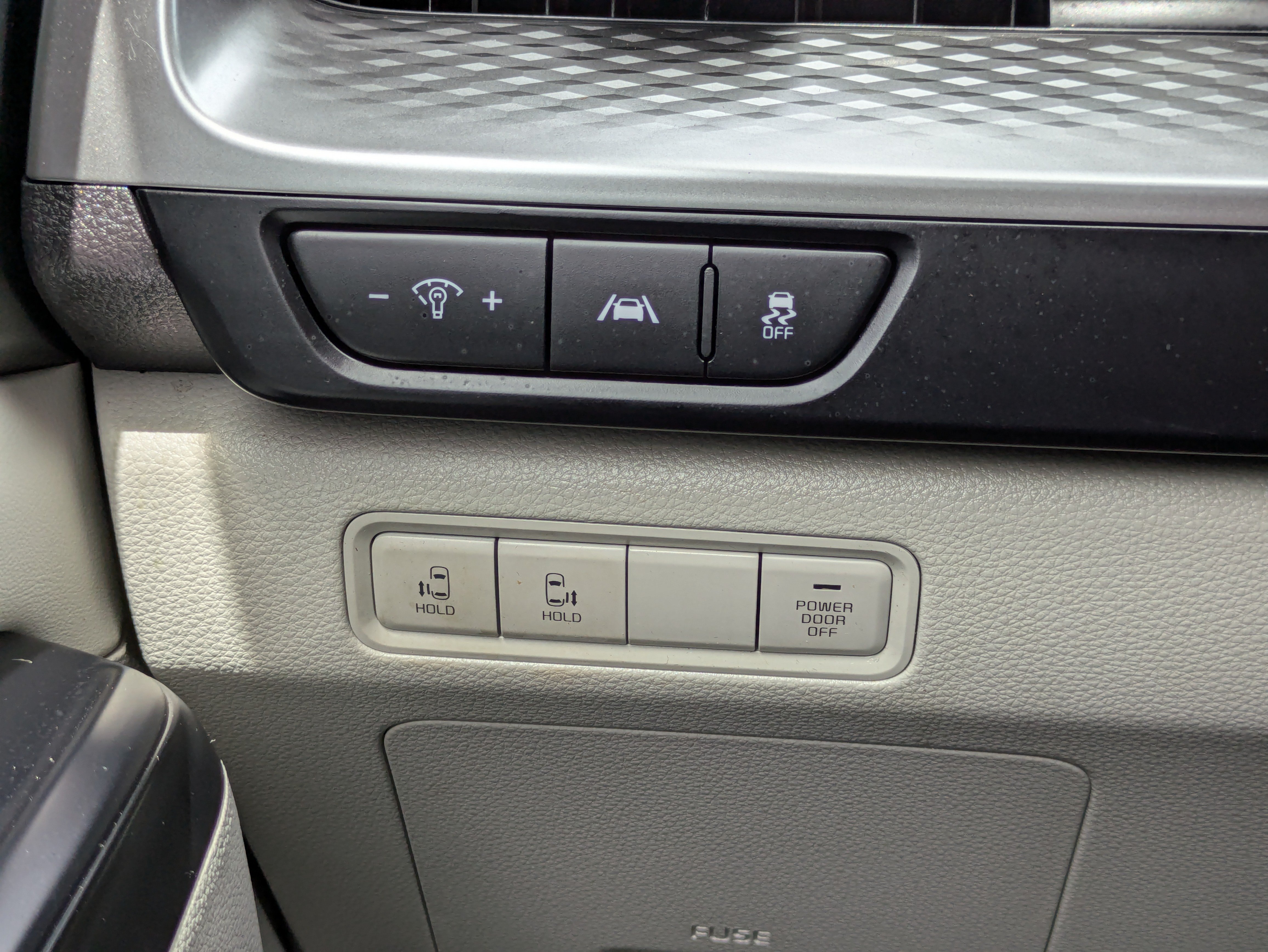 Certified 2024 Kia Carnival LX FWD image 36