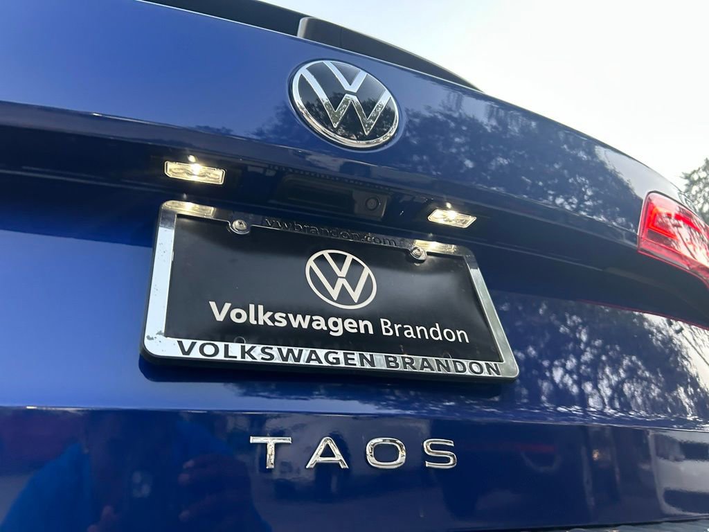 Used 2022 Volkswagen Taos SE w/ Driver Assistance Package image 40