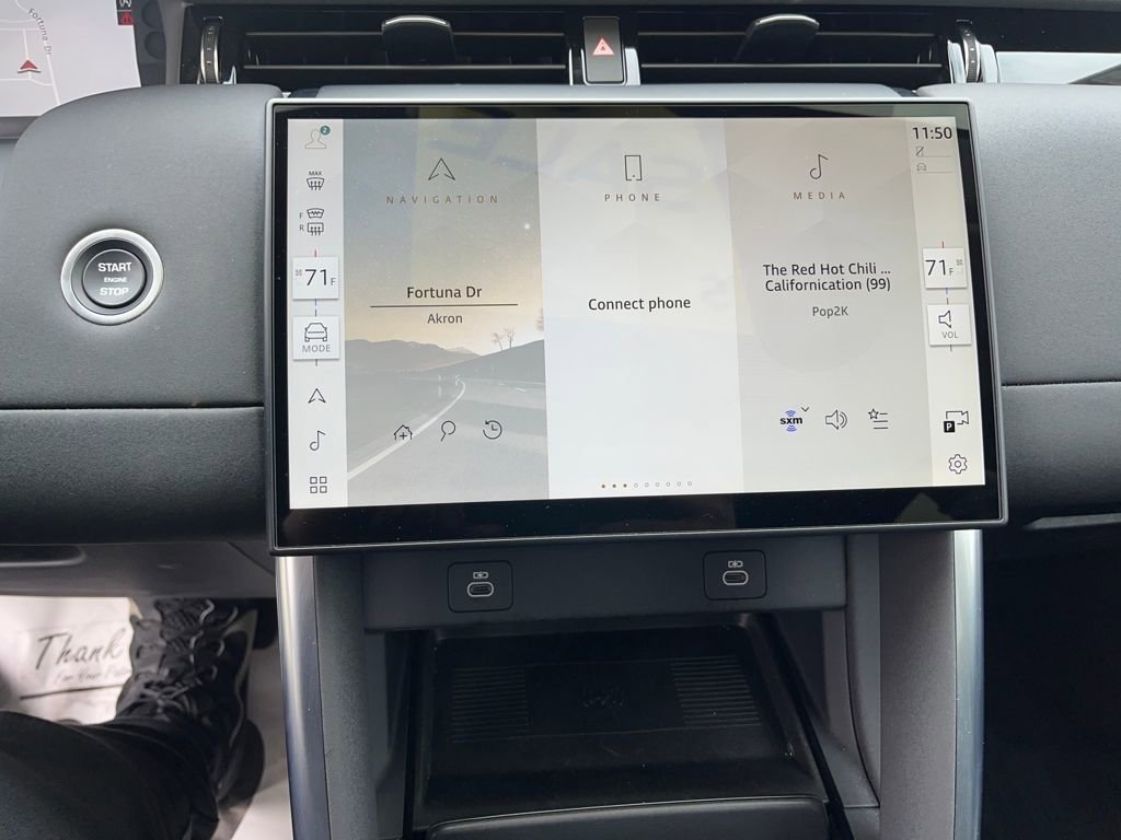 Used 2025 Land Rover Discovery Sport S image 19