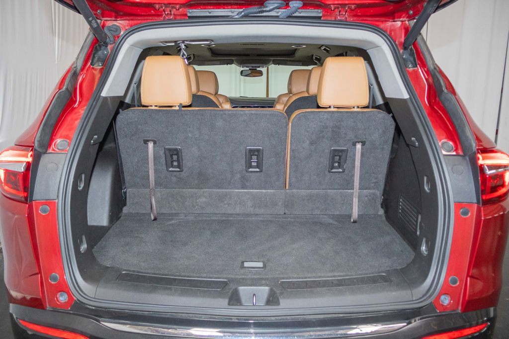 Used 2019 Buick Enclave Essence w/ LPO, Touring Package image 14