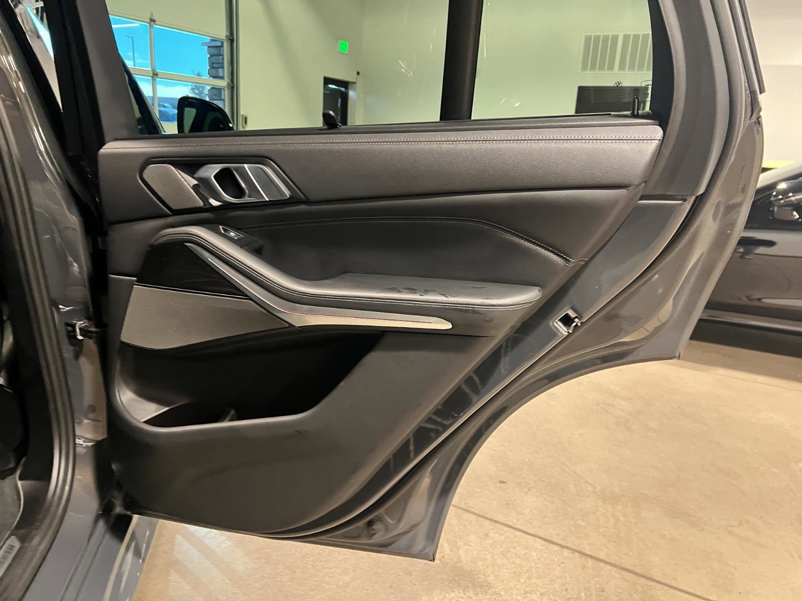 Used 2023 BMW X5 M50i w/ Executive Package image 41