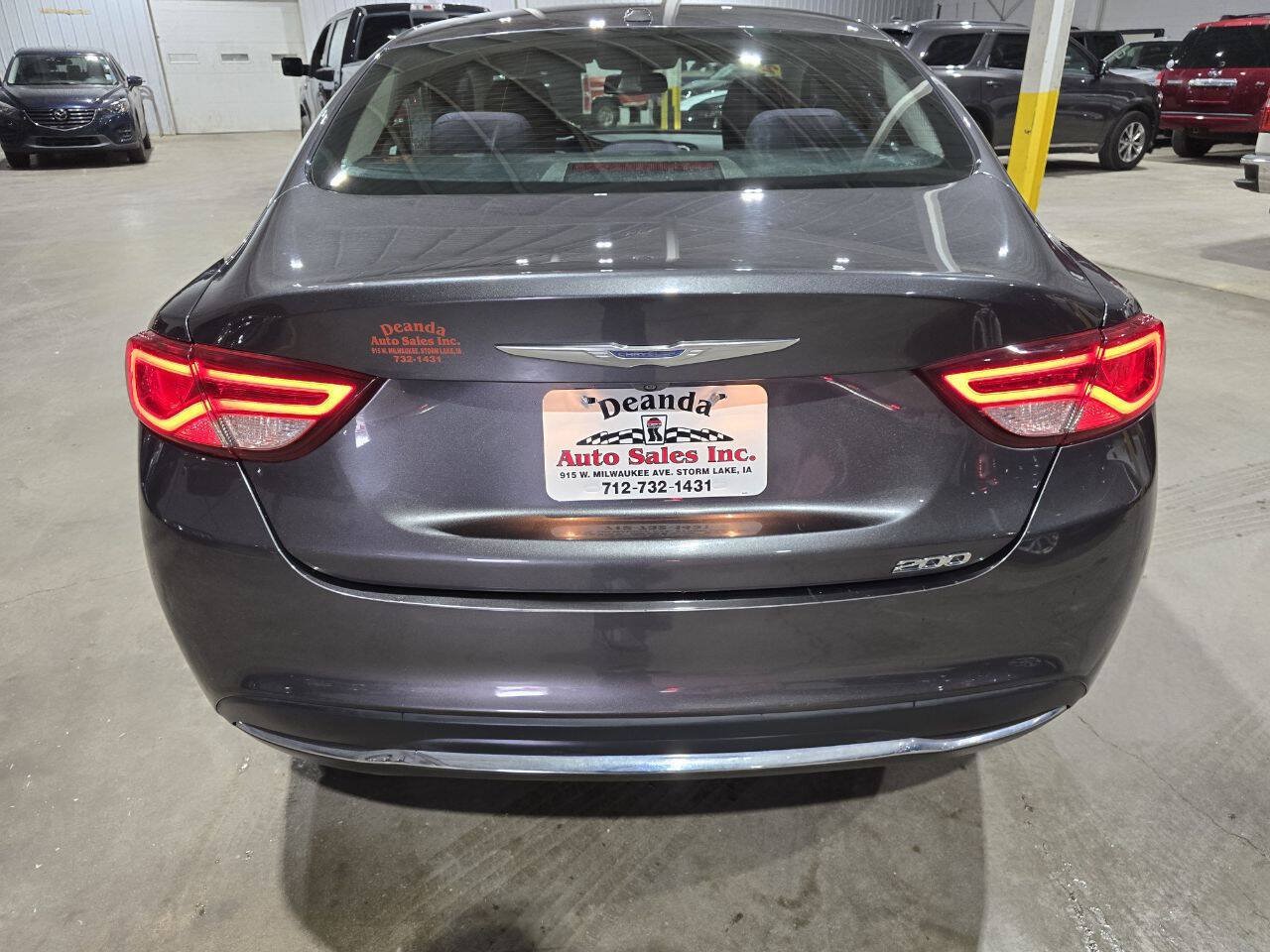 Used 2015 Chrysler 200 Limited w/ Convenience Group FWD image 8