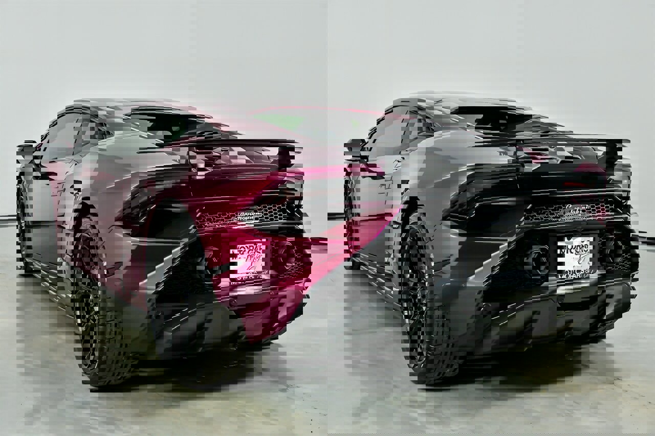 Used 2023 Lamborghini Huracan Tecnica image 10