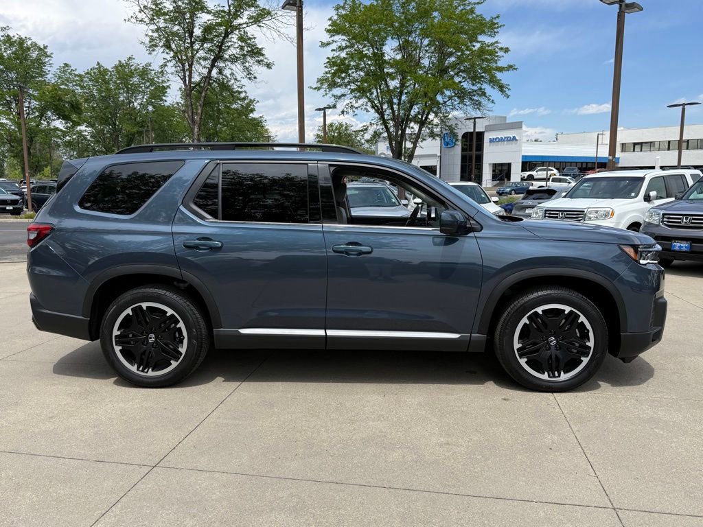 Certified 2026 Honda Pilot Touring image 5
