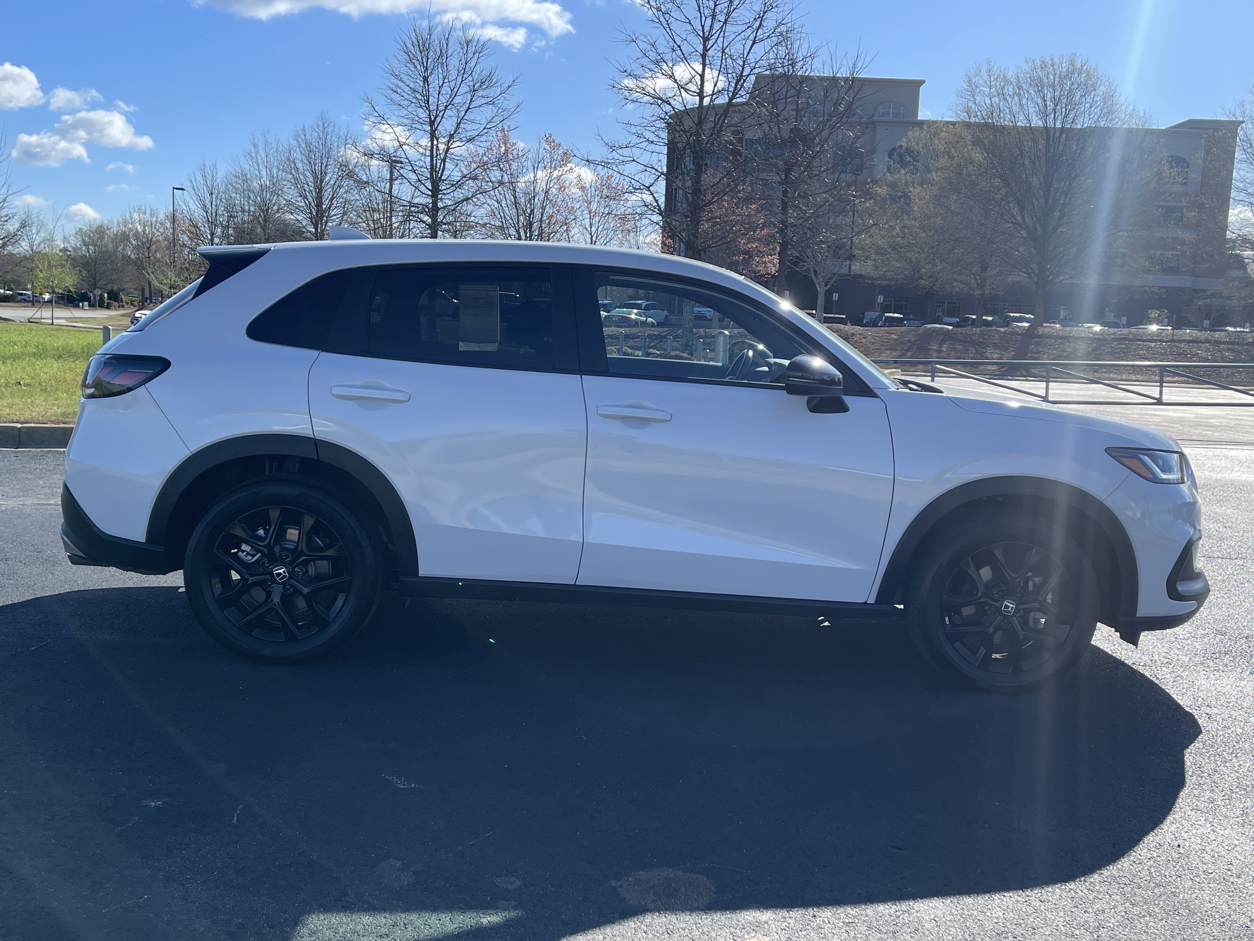 Certified 2025 Honda HR-V Sport image 10