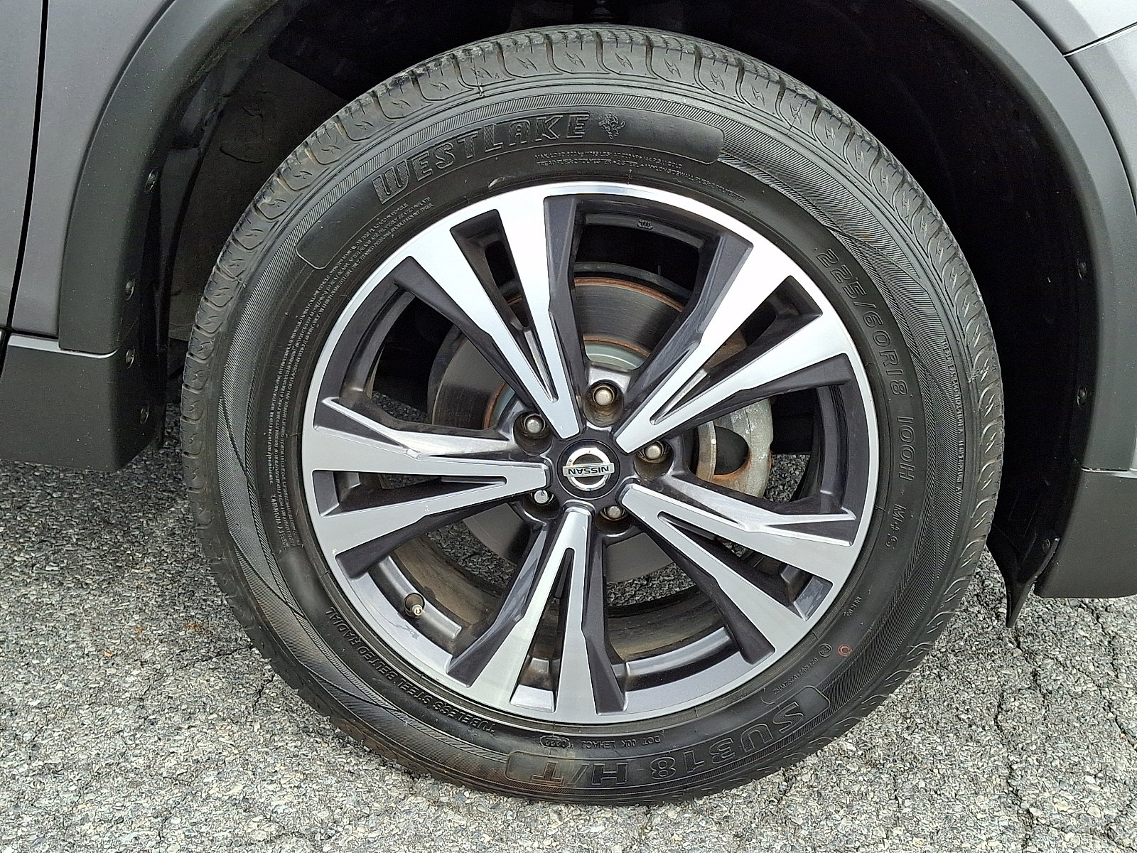 Used 2019 Nissan Rogue SV w/ Premium Package image 8