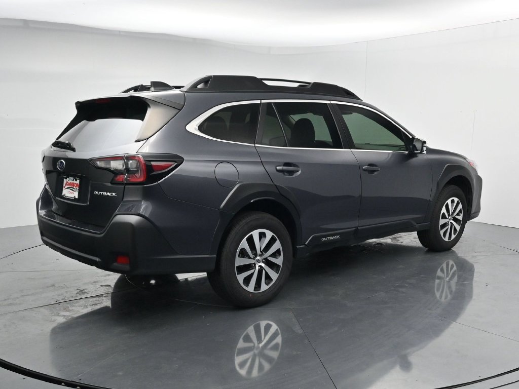 Used 2023 Subaru Outback Premium AWD/4WD image 8
