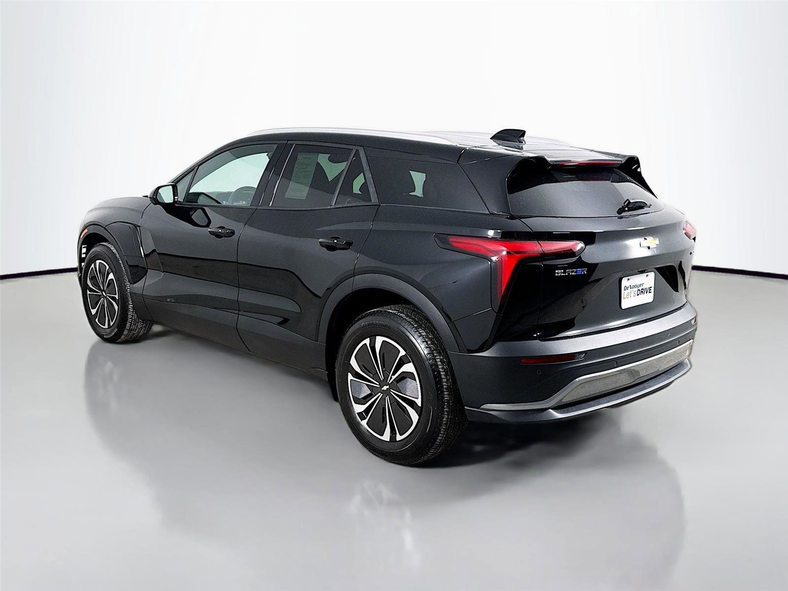 Used 2024 Chevrolet Blazer EV LT image 6