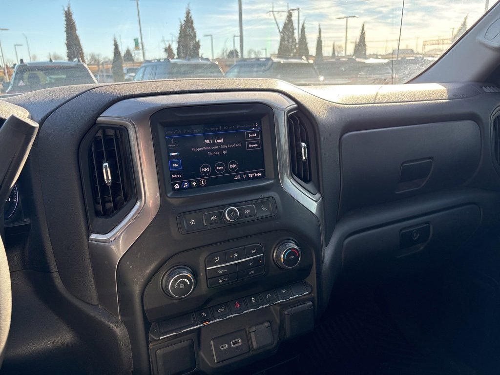 Used 2021 Chevrolet Silverado 1500 Custom image 3