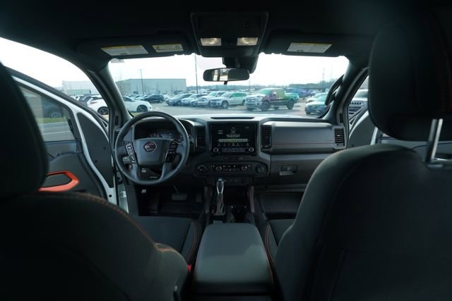Used 2024 Nissan Frontier PRO-4X w/ Technology Package image 23