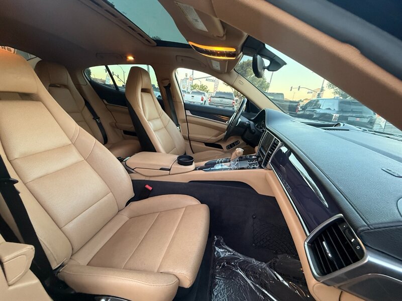 Used 2016 Porsche Panamera 4 Edition w/ Premium Package Plus AWD/4WD image 36