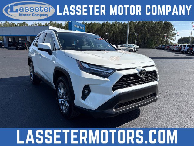 Used 2022 Toyota RAV4 XLE Premium FWD image 1