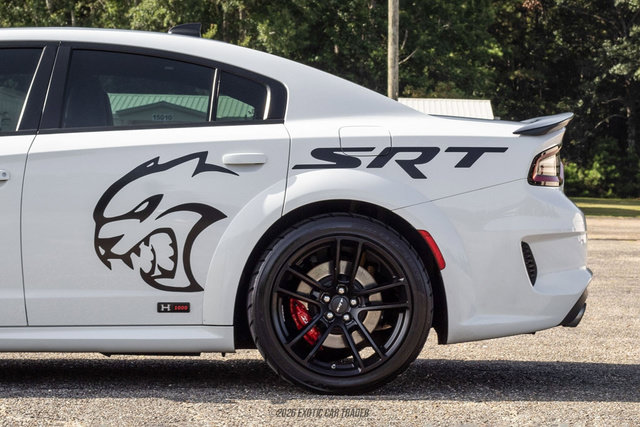 Used 2021 Dodge Charger SRT Hellcat w/ Harman/Kardon Audio Group RWD image 5