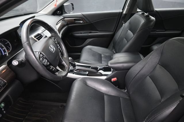 Used 2017 Honda Accord EX-L image 17