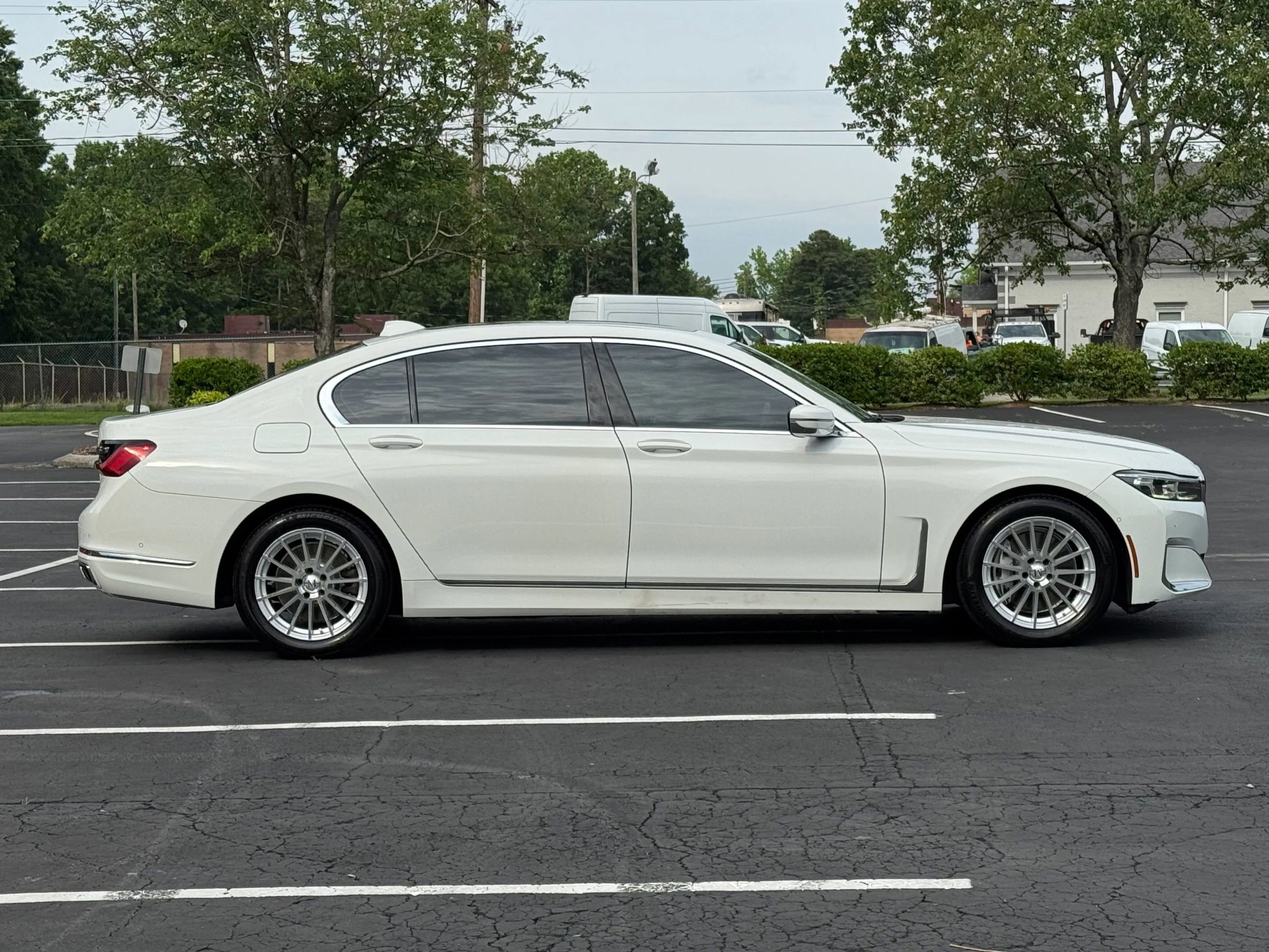 Used 2020 BMW 740i image 5