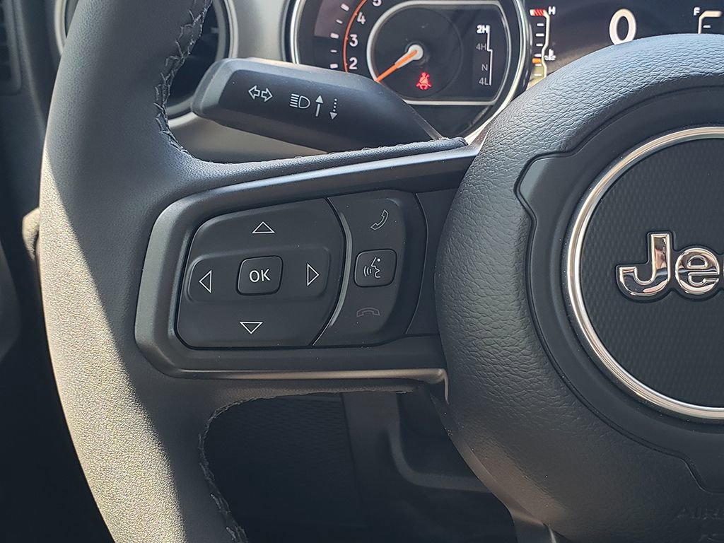 Used 2023 Jeep Gladiator Sport AWD/4WD image 26