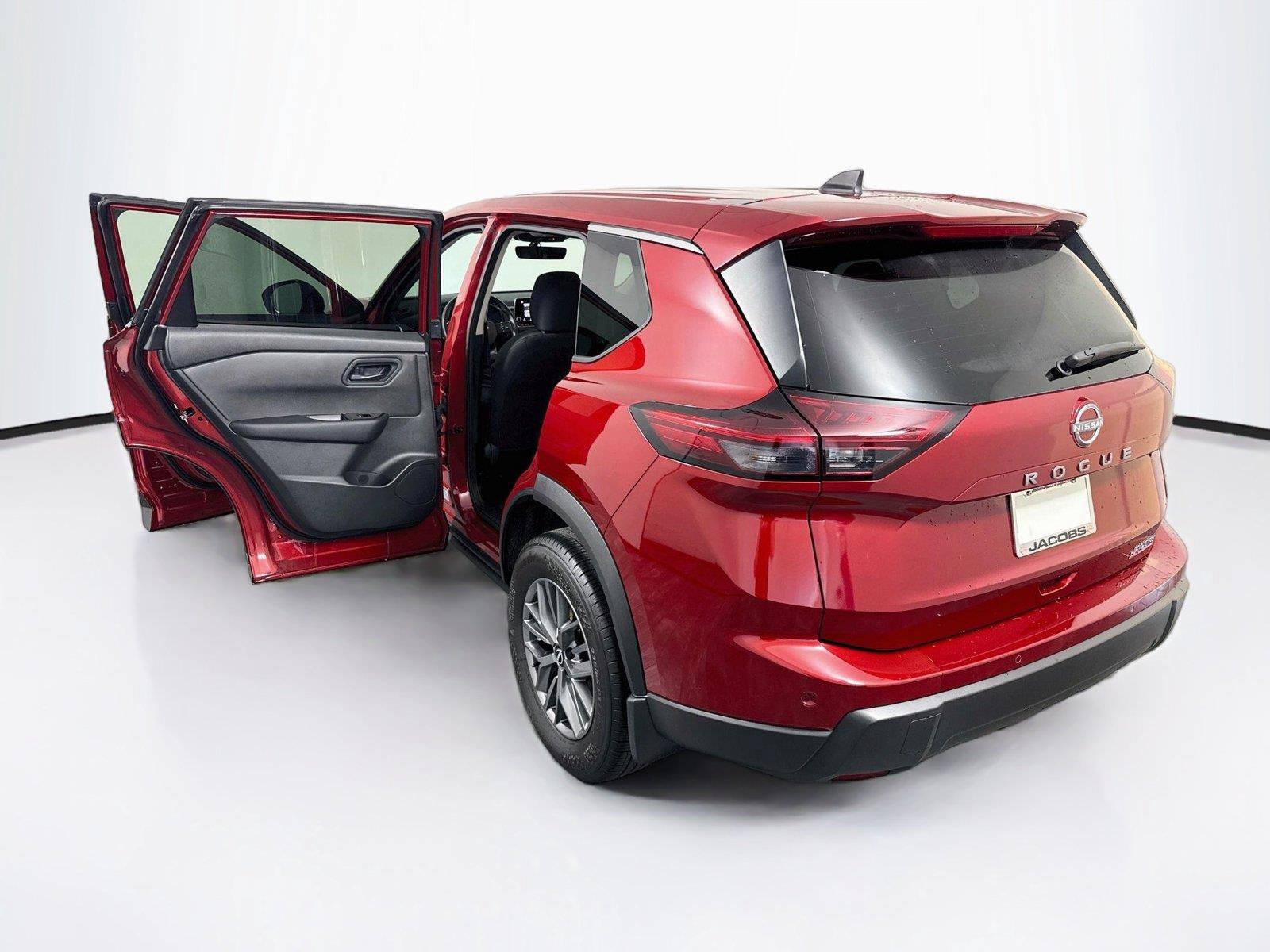 Used 2026 Nissan Rogue S FWD image 44