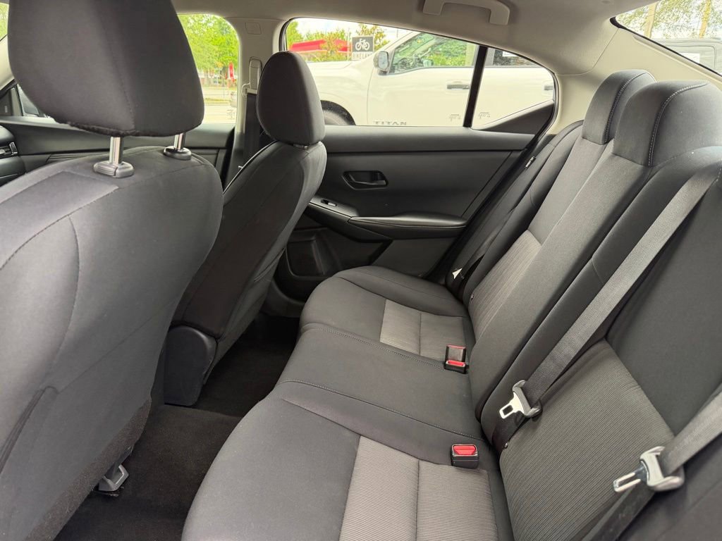 Used 2024 Nissan Sentra SV FWD image 11