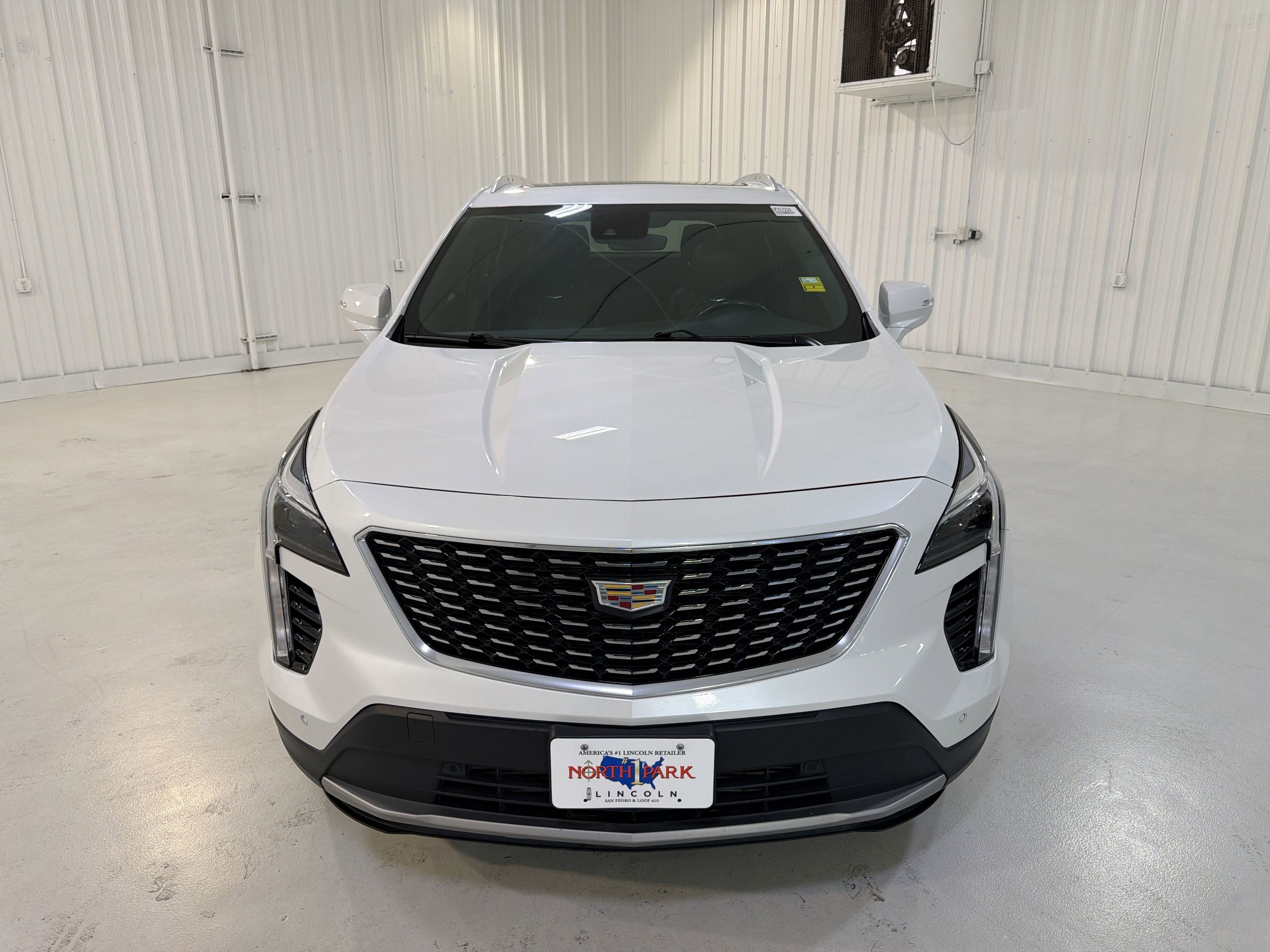 Used 2023 Cadillac XT4 Premium Luxury FWD image 31