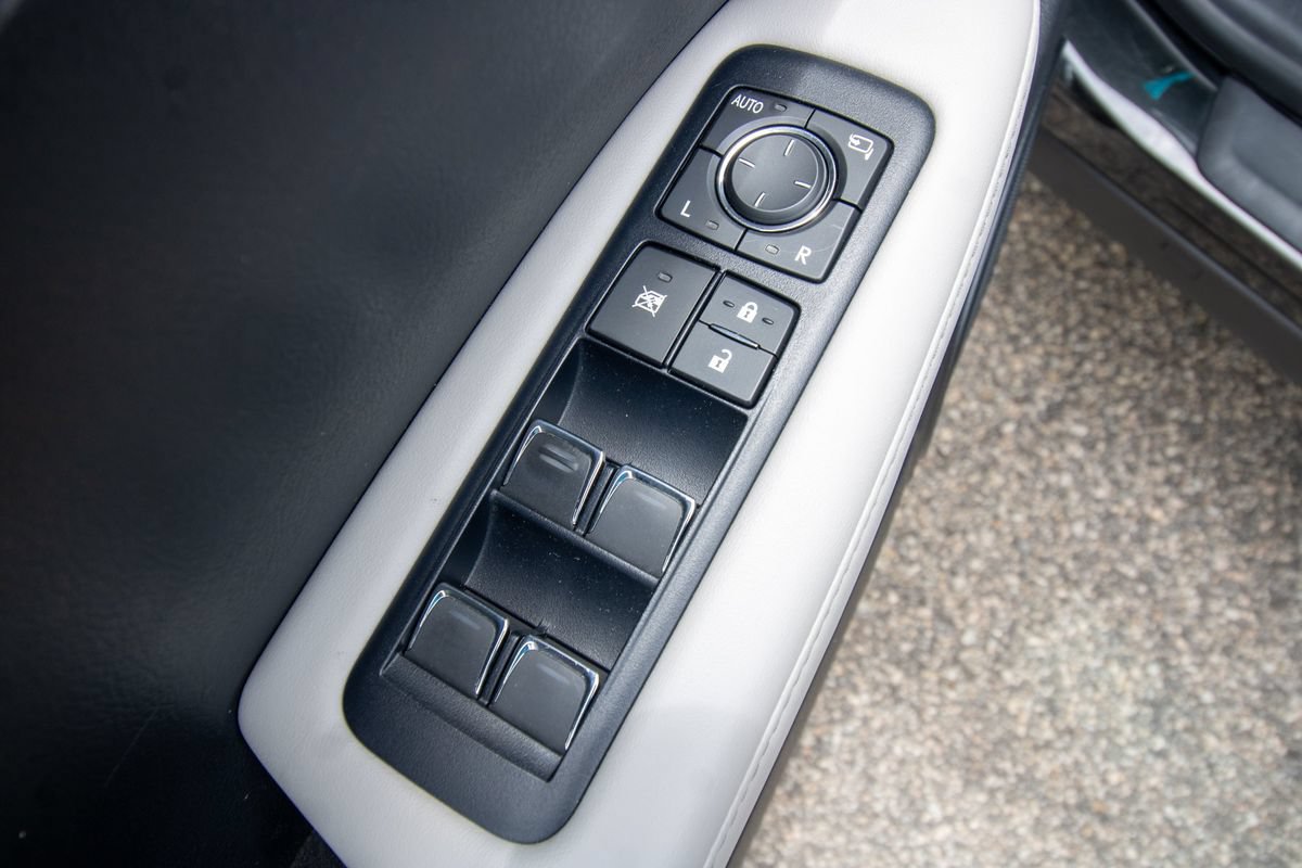 Used 2019 Lexus RX 350L FWD w/ Premium Package image 12