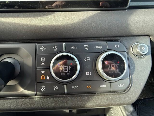 Used 2022 Land Rover Defender 90 X-Dynamic S image 20