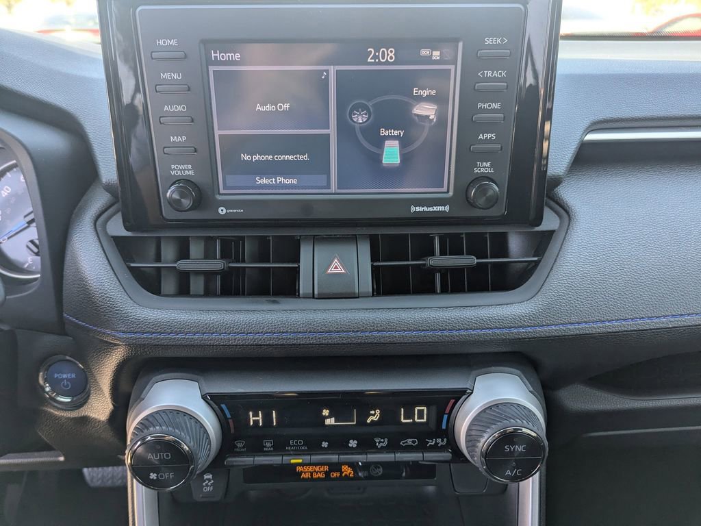 Used 2022 Toyota RAV4 SE image 18