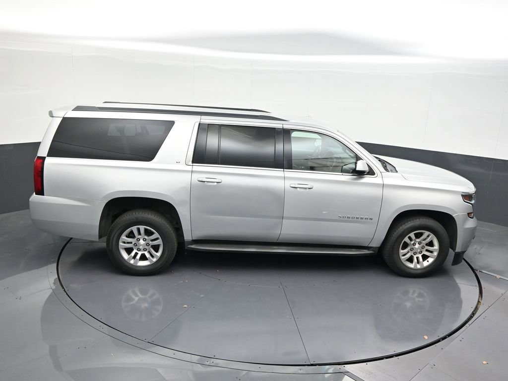 Used 2016 Chevrolet Suburban LT RWD image 21