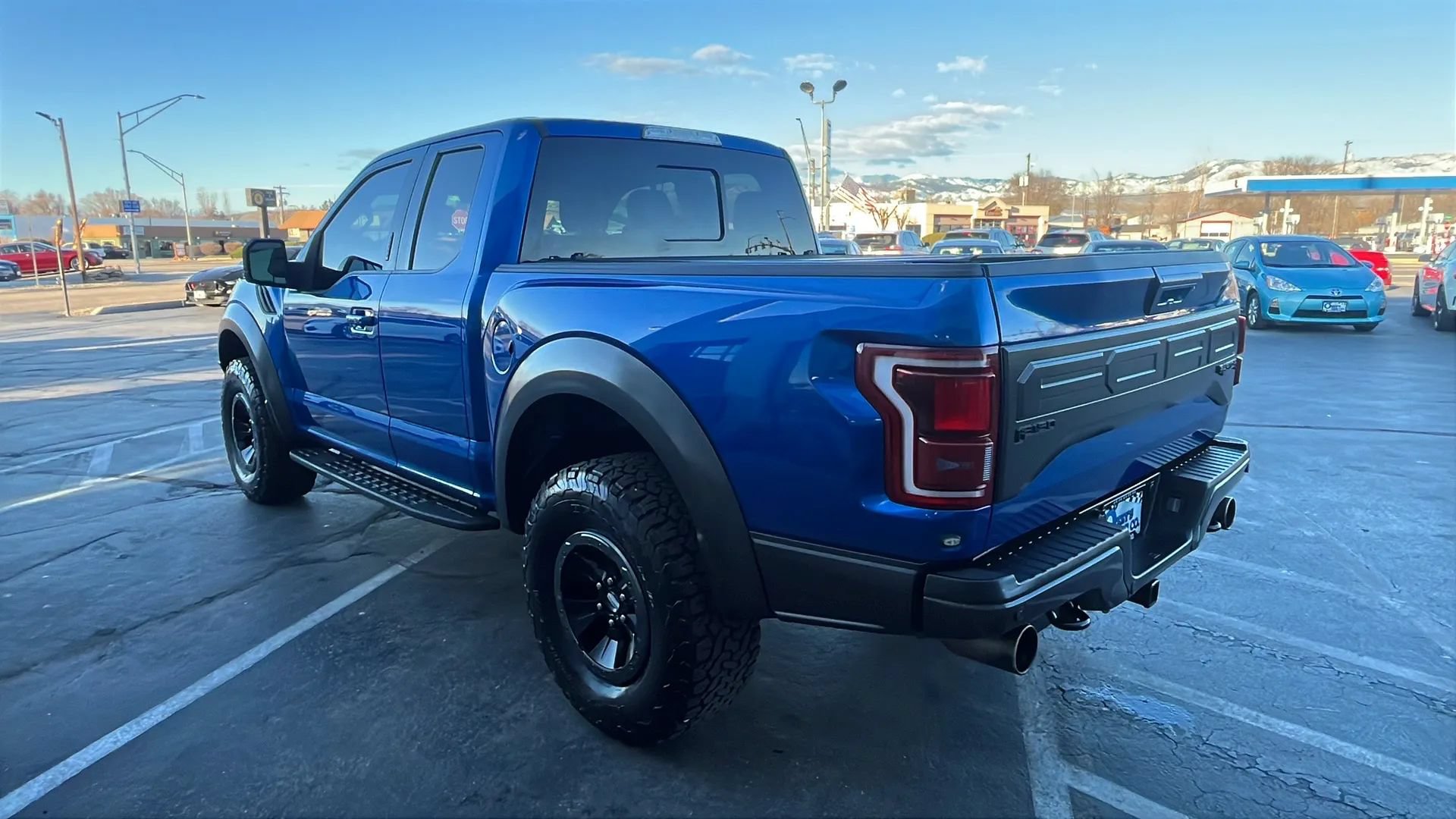 Used 2017 Ford F150 Raptor w/ Equipment Group 802A Luxury AWD/4WD image 7