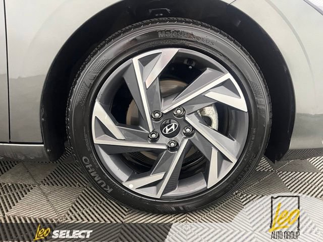Used 2025 Hyundai Elantra Sport FWD image 30